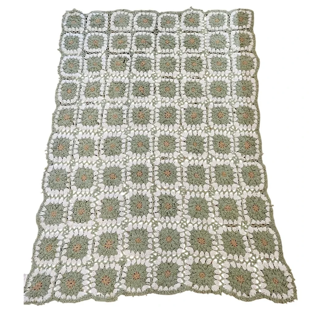 Shabby Chic Sage Green Cream Granny Square Crochet Throw Blanket RN106002 India
